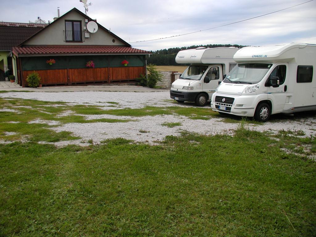 Hotel Penzion Dreveník Spišské Podhradie Esterno foto