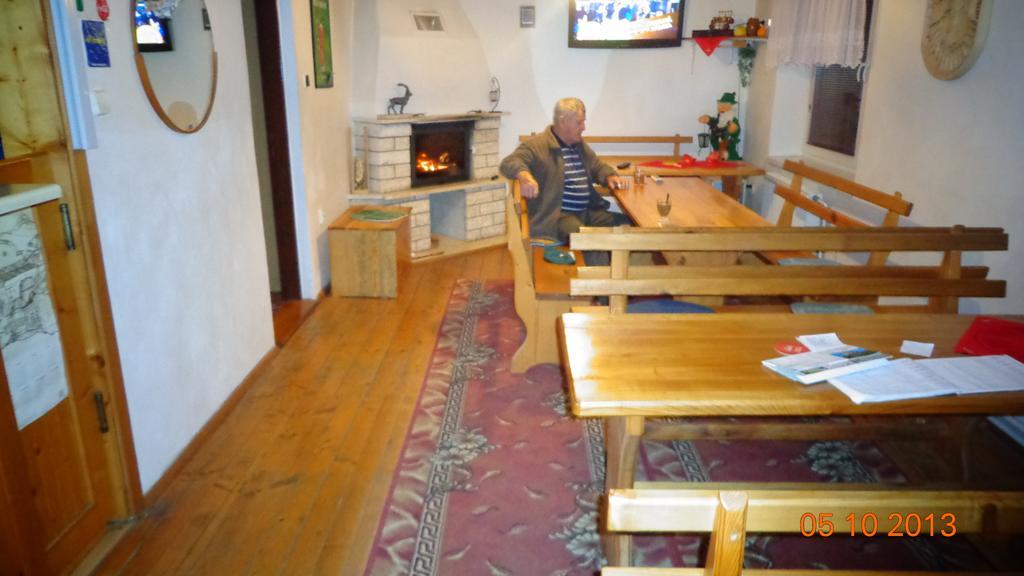 Hotel Penzion Dreveník Spišské Podhradie Esterno foto