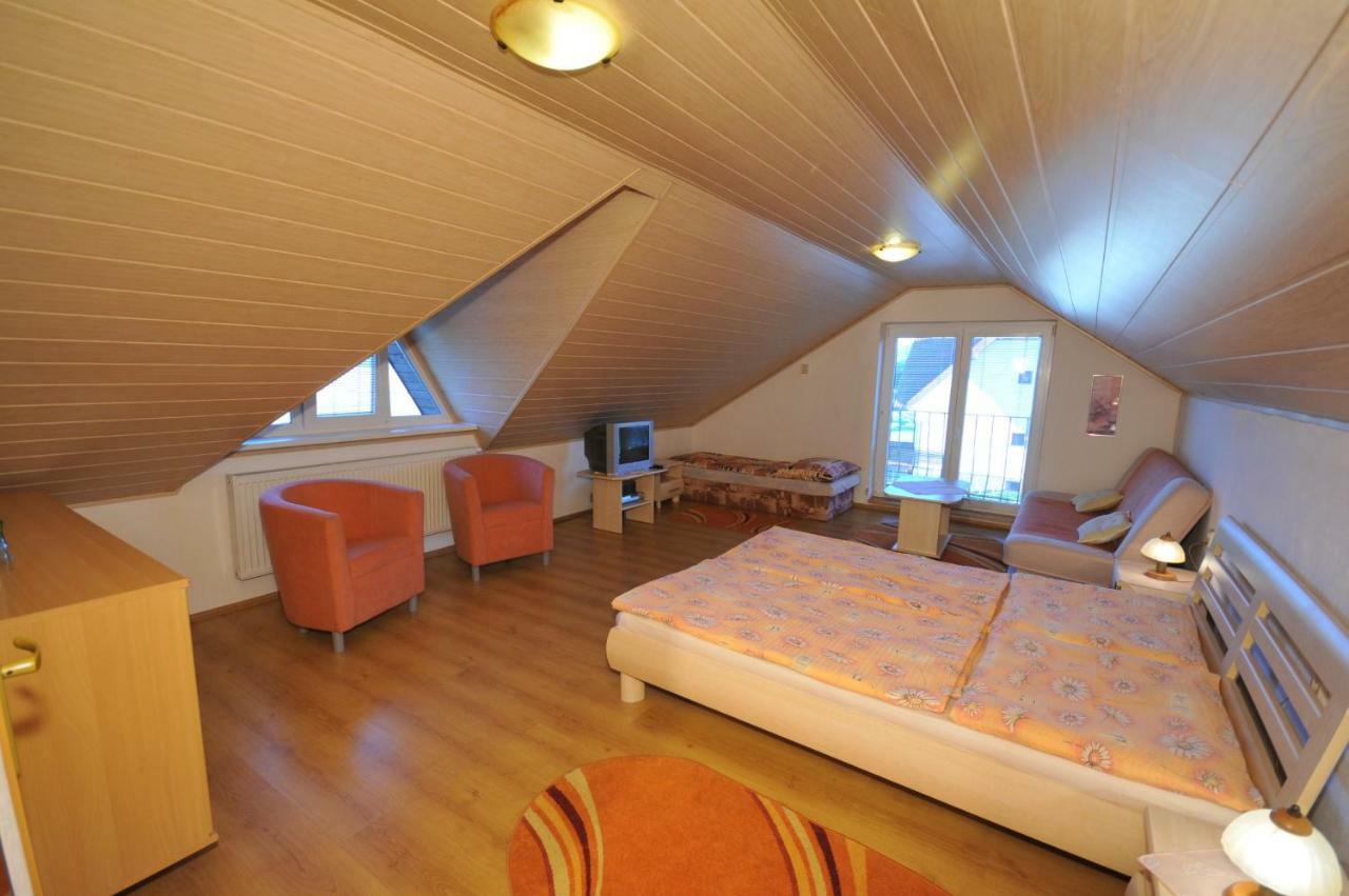Hotel Penzion Dreveník Spišské Podhradie Esterno foto