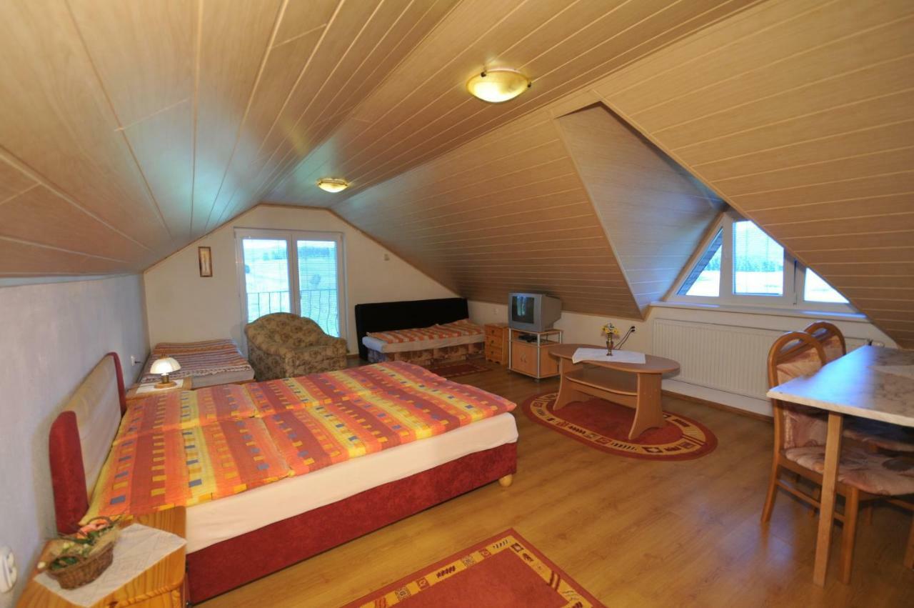 Hotel Penzion Dreveník Spišské Podhradie Esterno foto