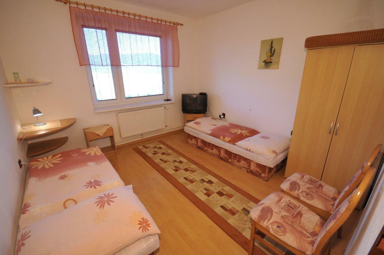 Hotel Penzion Dreveník Spišské Podhradie Esterno foto